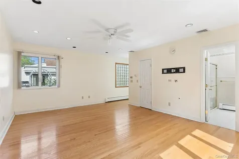 72 Lake End Road Merrick NY 11566