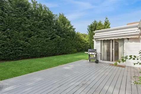72 Lake End Road Merrick NY 11566