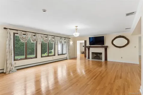 72 Lake End Road Merrick NY 11566