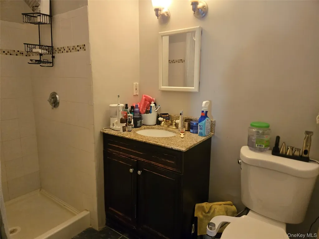 13 Granada Crescent White Plains NY 10603