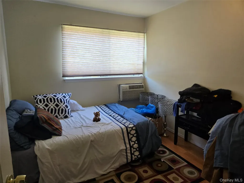 13 Granada Crescent White Plains NY 10603