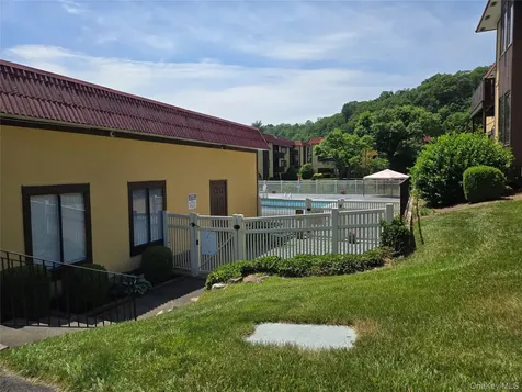 13 Granada Crescent White Plains NY 10603