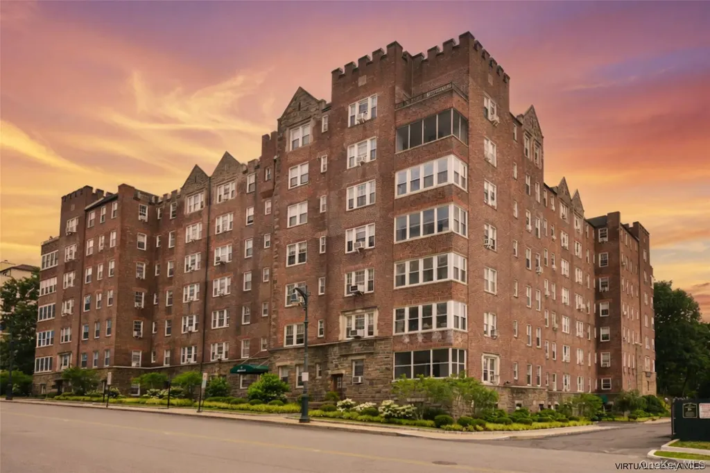21 N Chatsworth Avenue Larchmont NY 10538