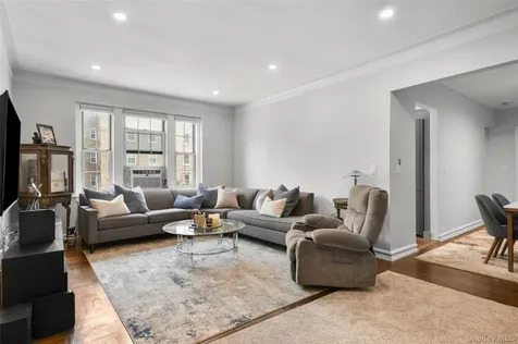 21 N Chatsworth Avenue Larchmont NY 10538