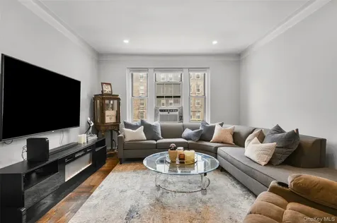 21 N Chatsworth Avenue Larchmont NY 10538