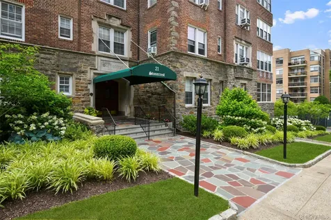 21 N Chatsworth Avenue Larchmont NY 10538