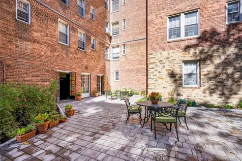 21 N Chatsworth Avenue Larchmont NY 10538