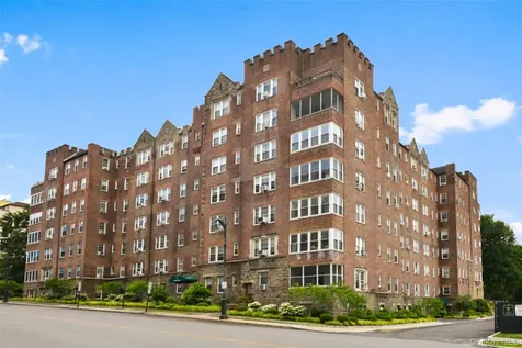 21 N Chatsworth Avenue Larchmont NY 10538