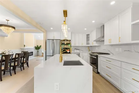 1059 Denton Avenue Manhasset Hills NY 11040