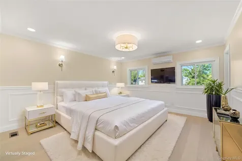 1059 Denton Avenue Manhasset Hills NY 11040