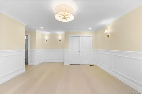 1059 Denton Avenue Manhasset Hills NY 11040