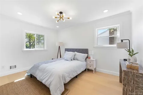1059 Denton Avenue Manhasset Hills NY 11040