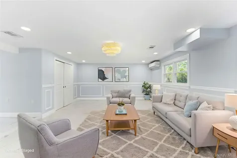 1059 Denton Avenue Manhasset Hills NY 11040