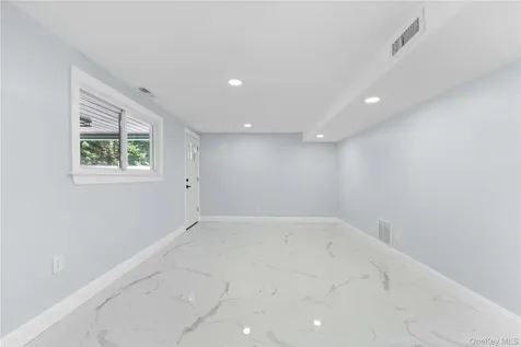 1059 Denton Avenue Manhasset Hills NY 11040
