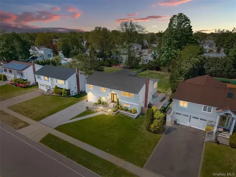 1059 Denton Avenue Manhasset Hills NY 11040