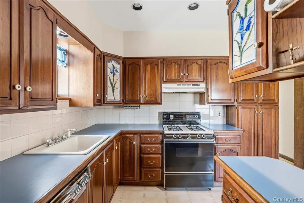 1228 80th Street Brooklyn NY 11228