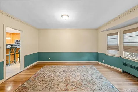 67 Raymond Place Hewlett NY 11557