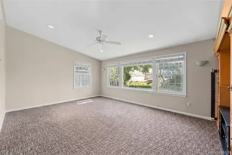 67 Raymond Place Hewlett NY 11557