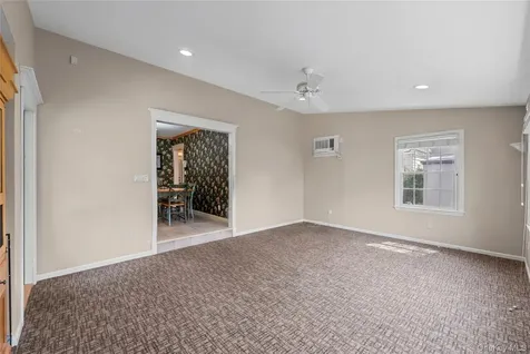 67 Raymond Place Hewlett NY 11557