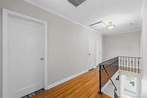 67 Raymond Place Hewlett NY 11557