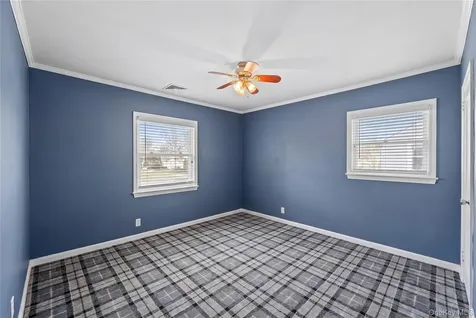67 Raymond Place Hewlett NY 11557