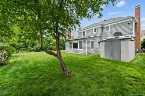 67 Raymond Place Hewlett NY 11557