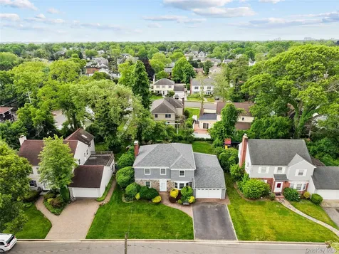 67 Raymond Place Hewlett NY 11557