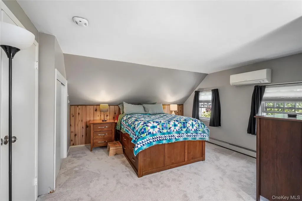 41 Andrew Lane Levittown NY 11756