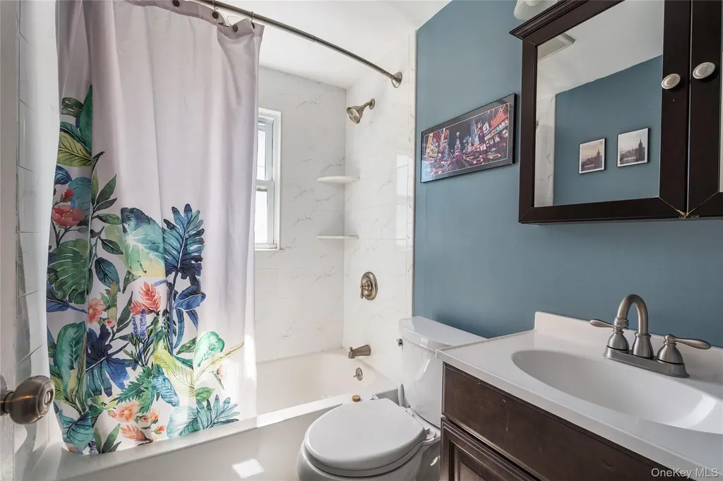 41 Andrew Lane Levittown NY 11756