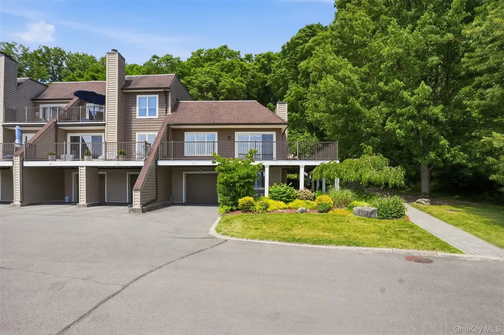 62 Riverview Mary Powell Port Ewen NY 12429