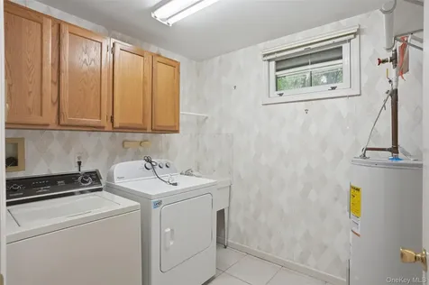 62 Riverview Mary Powell Port Ewen NY 12429