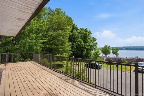 62 Riverview Mary Powell Port Ewen NY 12429