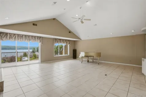 62 Riverview Mary Powell Port Ewen NY 12429