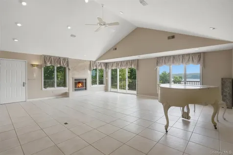 62 Riverview Mary Powell Port Ewen NY 12429