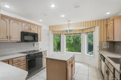 62 Riverview Mary Powell Port Ewen NY 12429