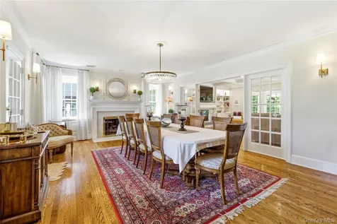 49 Andover Road Rockville Centre NY 11570
