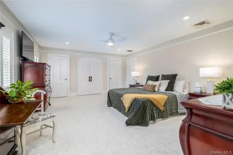 49 Andover Road Rockville Centre NY 11570