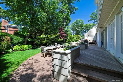 49 Andover Road Rockville Centre NY 11570