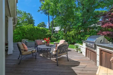49 Andover Road Rockville Centre NY 11570