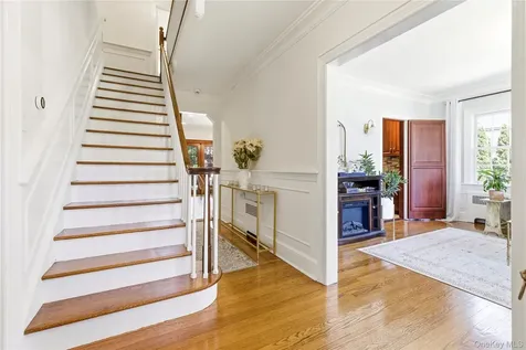 49 Andover Road Rockville Centre NY 11570