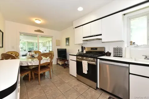 44 Peppermint Road Commack NY 11725