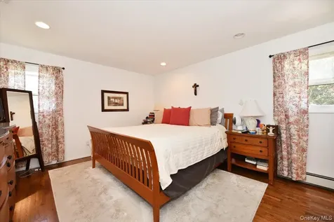 44 Peppermint Road Commack NY 11725
