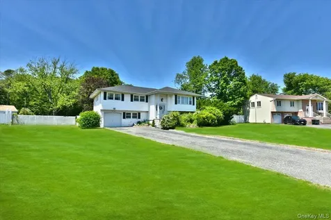 44 Peppermint Road Commack NY 11725