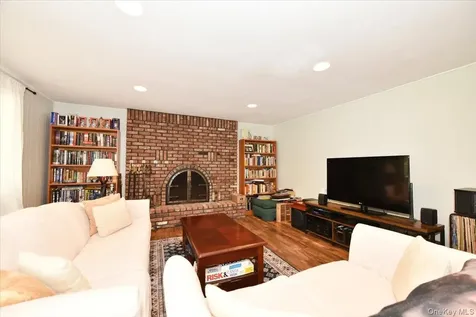 44 Peppermint Road Commack NY 11725