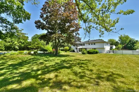 44 Peppermint Road Commack NY 11725