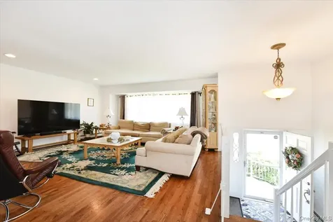 44 Peppermint Road Commack NY 11725
