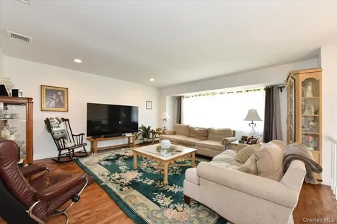 44 Peppermint Road Commack NY 11725