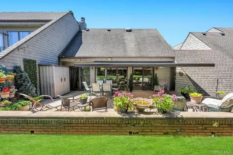202 Captains Way Bay Shore NY 11706