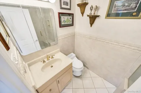 202 Captains Way Bay Shore NY 11706