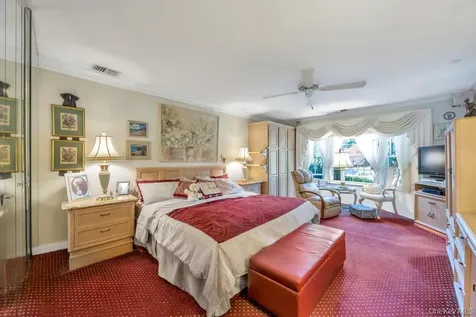 202 Captains Way Bay Shore NY 11706